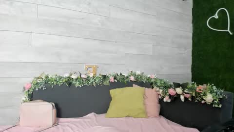 Erin online show from November 3, 5:00 am