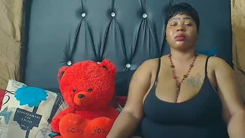 humongoustitss500929 online show from September 18, 7:56 pm