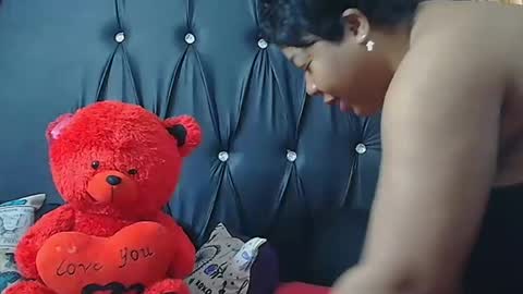 humongoustitss500929 online show from September 24, 7:07 am