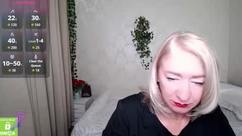 Snapshot of hunters_woman chatting on September 9, 4:51 pm Irena online show from September 9, 4:51 pm