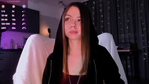 Snapshot of hype_meal_home chatting on March 11, 10:42 pm Miley. PVT open i have extra prices on nude show online show from March 11, 10:42 pm