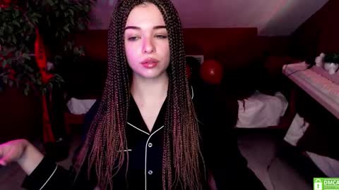 Snapshot of hypequeen_ chatting on October 26, 9:43 pm Julia online show from October 26, 9:43 pm