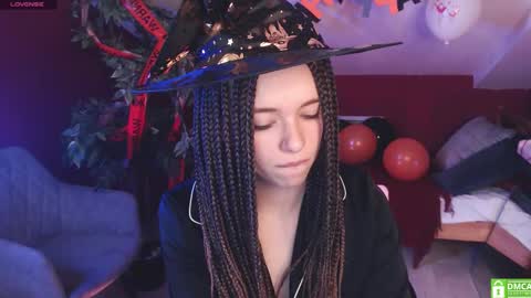 Snapshot of hypequeen_ chatting on October 22, 9:53 pm Julia online show from October 22, 9:53 pm