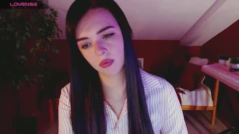 Snapshot of hypequeen_ chatting on September 19, 9:03 pm Julia online show from September 19, 9:03 pm