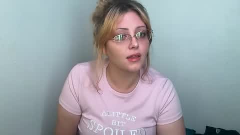 Elle Nauti online show from July 18, 2:04 am