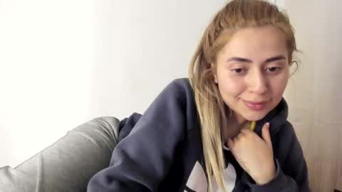 Hyun Joo online show from September 29, 2:05 am