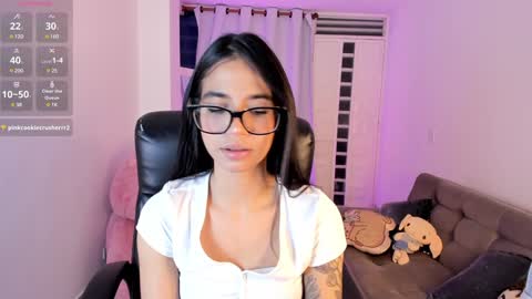 Helloouu im  Abigail call me Abi  MY NEW SHEDULE  IS 1030PM online show from December 3, 4:35 am