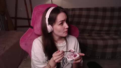 elisabeth online show from September 18, 2:59 pm