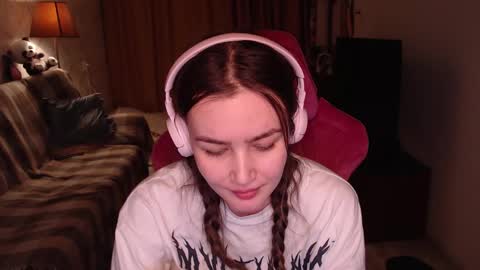 elisabeth online show from December 25, 1:51 pm