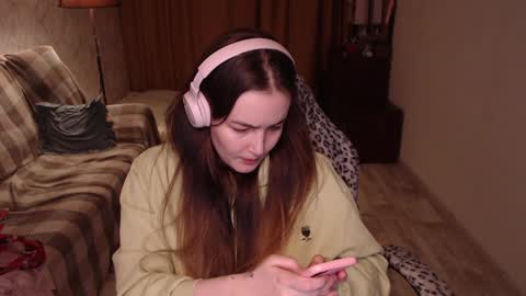 elisabeth online show from December 7, 3:19 pm