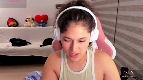 On instagram Imm  NikkiHelp me reach 100 likes online show from September 30, 4:29 am