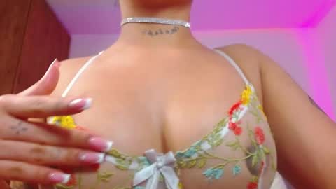 Snapshot of iam_salomex chatting on October 14, 10:18 am Salo online show from October 14, 10:18 am