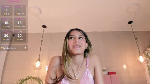Snapshot of iam_sofii chatting on September 8, 7:57 pm sofi online show from September 8, 7:57 pm