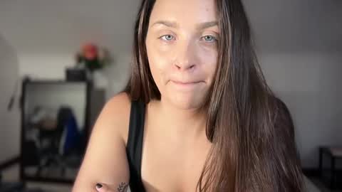 Snapshot of iamcrystalann chatting on October 22, 4:12 pm Crystal online show from October 22, 4:12 pm