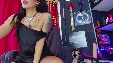 Snapshot of iammistressk chatting on December 5, 11:16 am Mistress K online show from December 5, 11:16 am