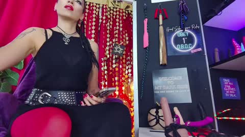 Snapshot of iammistressk chatting on December 13, 11:02 am Mistress K online show from December 13, 11:02 am