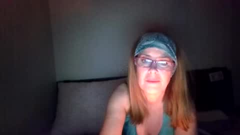 iampoppyy online show from November 2, 10:07 am