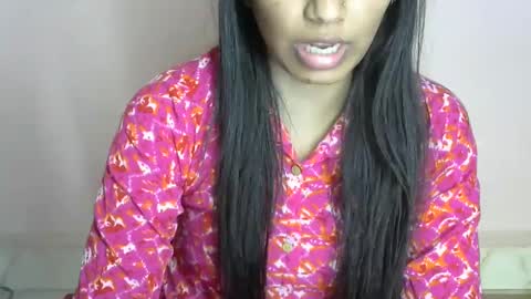 iamHotTaara online show from February 16, 2:32 pm