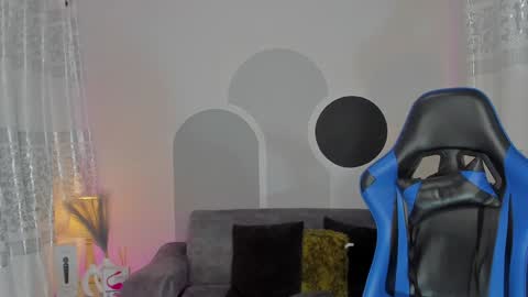 Snapshot of ice_grace chatting on January 15, 11:00 am ice online show from January 15, 11:00 am