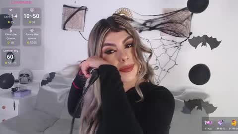 Snapshot of ice_y_abigail chatting on October 23, 12:22 pm ice_y_abigail online show from October 23, 12:22 pm