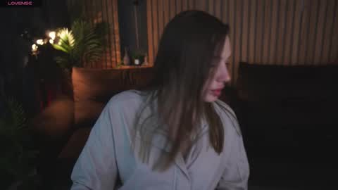 Danielle online show from March 3, 2:01 pm