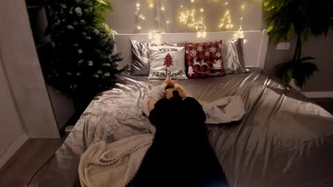 Danielle online show from January 8, 2:21 pm