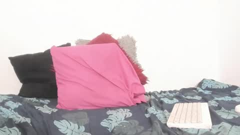 Snapshot of ickyxo chatting on February 18, 11:00 am IckyXo online show from February 18, 11:00 am