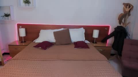 Icy online show from September 23, 10:24 am