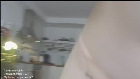 Snapshot of ifyouleave chatting on September 20, 10:57 am Belle online show from September 20, 10:57 am