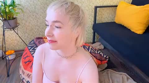 Emmy  help me reach 100 thumbs up online show from March 11, 9:45 am