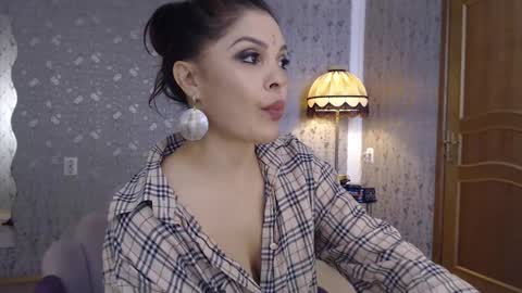 Adelia online show from February 17, 9:56 am