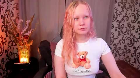 Annie online show from October 4, 3:56 am