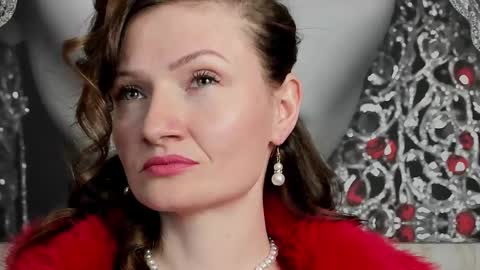 Snapshot of illegalbeauty87 chatting on March 2, 6:03 pm Ingrid or more easier...Miss  GoDDess Mistress online show from March 2, 6:03 pm