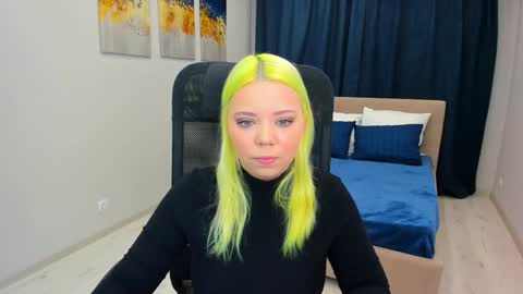 Snapshot of im__youre_sunshine chatting on January 19, 7:37 pm Roxy online show from January 19, 7:37 pm