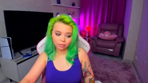 Roxy online show from September 19, 7:35 pm