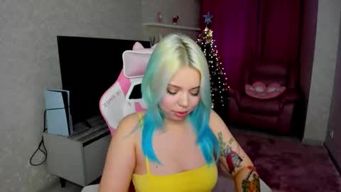 Roxy online show from December 18, 7:51 pm