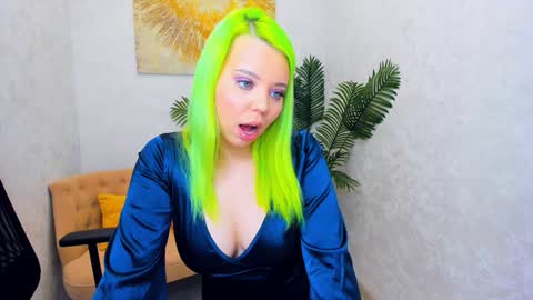 Snapshot of im__youre_sunshine chatting on January 31, 6:36 pm Roxy online show from January 31, 6:36 pm