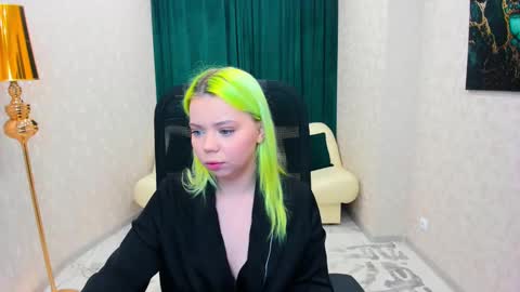 Snapshot of im__youre_sunshine chatting on February 22, 5:31 pm Roxy online show from February 22, 5:31 pm