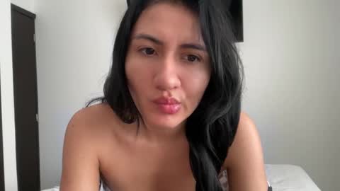 Snapshot of im_dayana chatting on December 10, 5:11 pm instagram online show from December 10, 5:11 pm