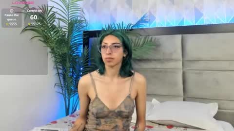  Im Gaia online show from January 25, 12:19 pm