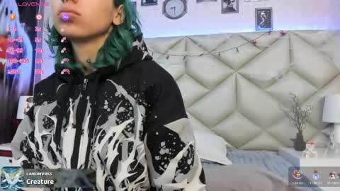 Snapshot of im_gaia chatting on October 11, 1:36 pm Im Gaia online show from October 11, 1:36 pm