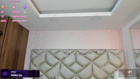  Im Gaia online show from October 9, 12:42 pm