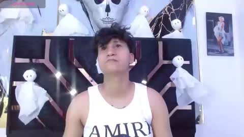 Snapshot of im_milancs chatting on October 22, 7:19 pm milan online show from October 22, 7:19 pm