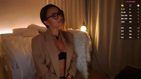 Snapshot of im_milla chatting on March 2, 4:36 pm Milla online show from March 2, 4:36 pm