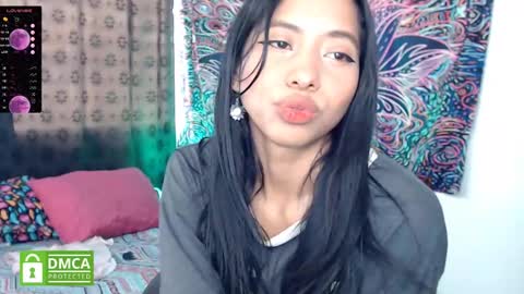 Snapshot of im_moonlight chatting on December 10, 3:44 pm Cutie pie online show from December 10, 3:44 pm