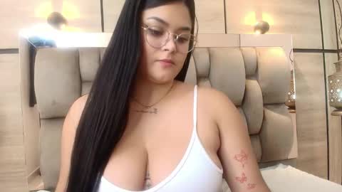 im mou  online show from September 30, 1:06 pm