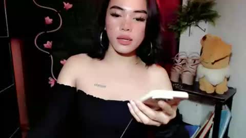 Hii love online show from November 8, 9:25 am