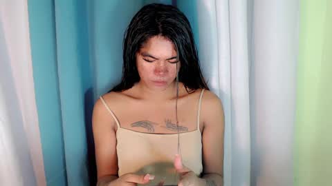 Snapshot of im_yourfairyannaxx chatting on January 19, 9:33 am im_yourfairyannaxx online show from January 19, 9:33 am