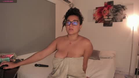 Snapshot of imacwenn_ chatting on January 6, 3:29 pm Sofia online show from January 6, 3:29 pm