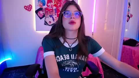 Chloe online show from September 18, 9:13 pm